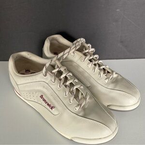Brunswick Bowling Shoes SZ 8 Women’s Capri II